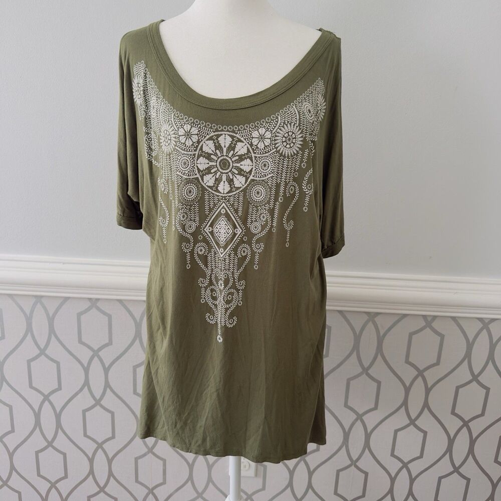 Indigo Thread CO Womens XL Green Top Cold Shoulder Short Sleeve White Embroidery